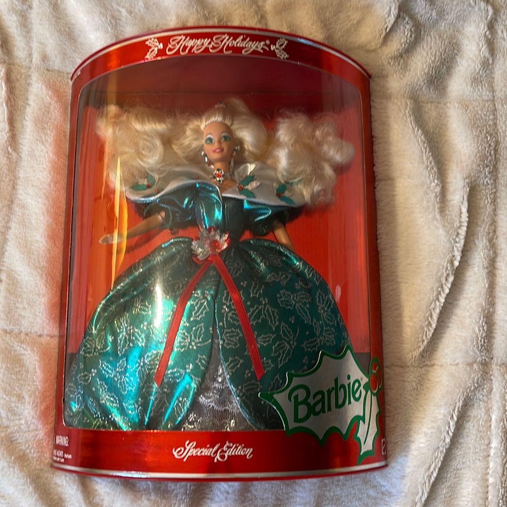 ✨ Vintage 1995 Holiday Barbie Doll ~ NRFB ✨